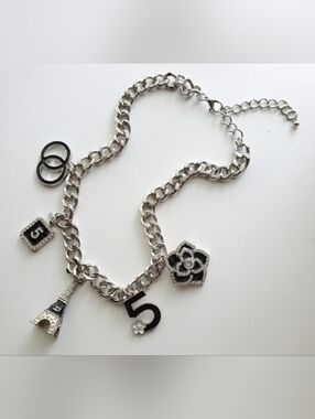 VERA by New York - Charm Necklace